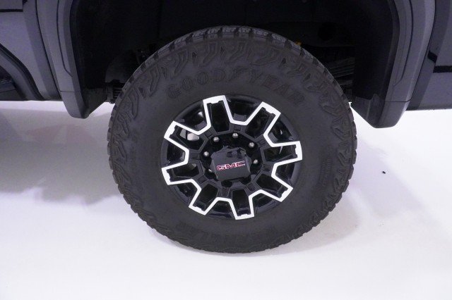 Used 2025 Onyx Black GMC AT4X image 13