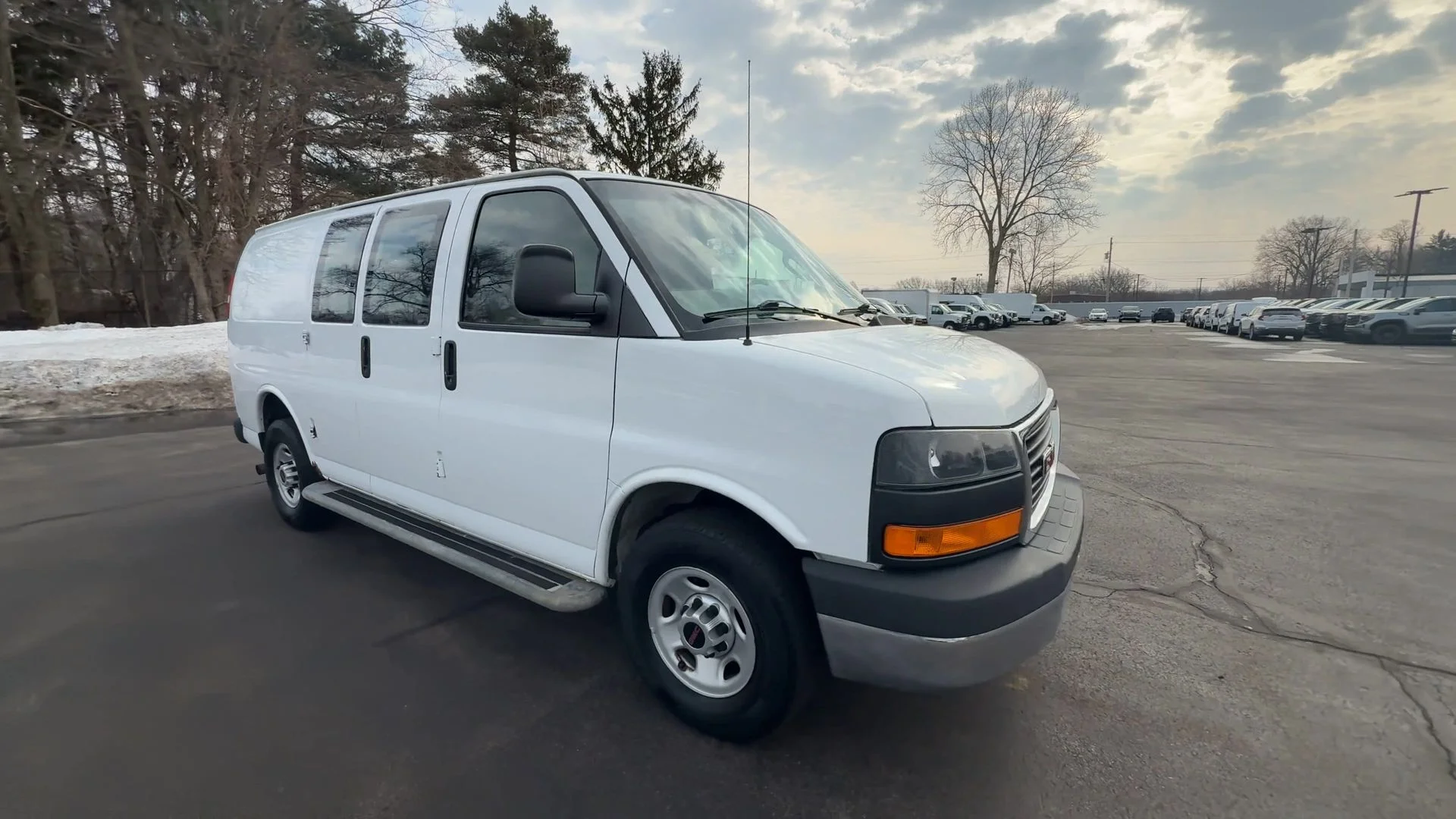 Used 2016 SUMMIT WHITE GMC Work Van image 2