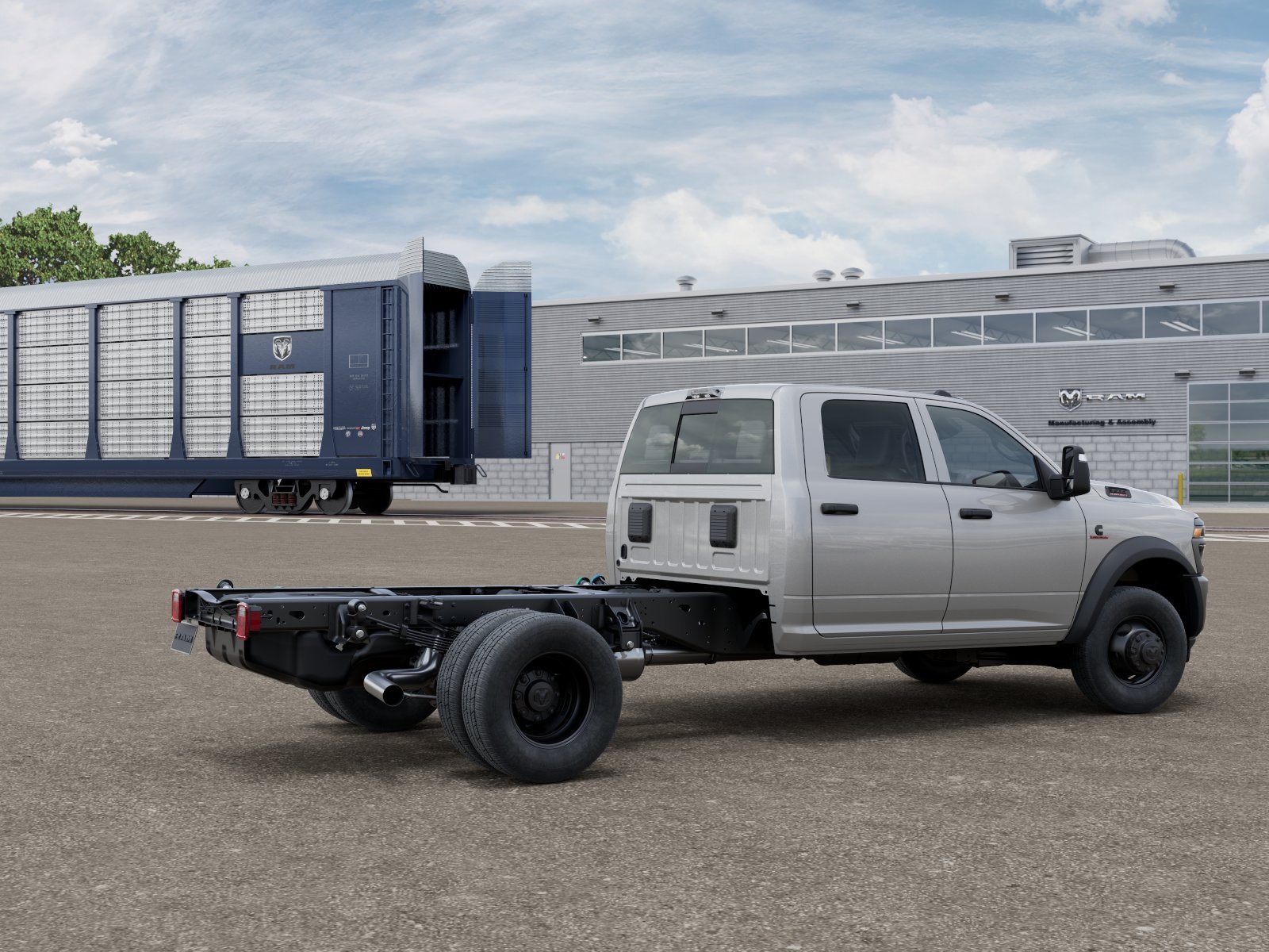New 2026 Silver-Zynith Exterior Paint RAM TRADESMAN image 2