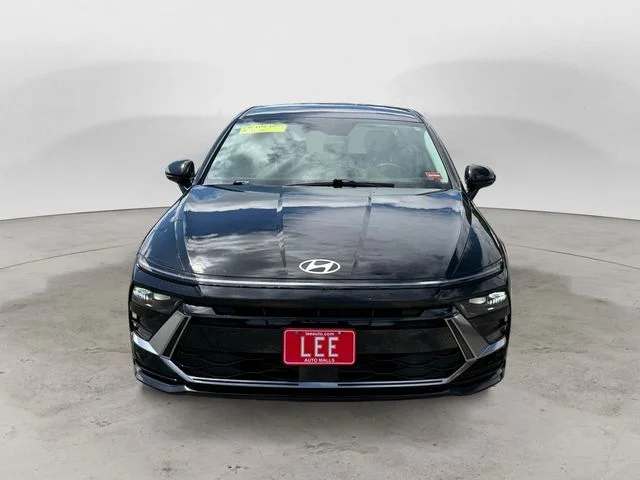 Used 2024 Onyx Black Hyundai SEL image 8