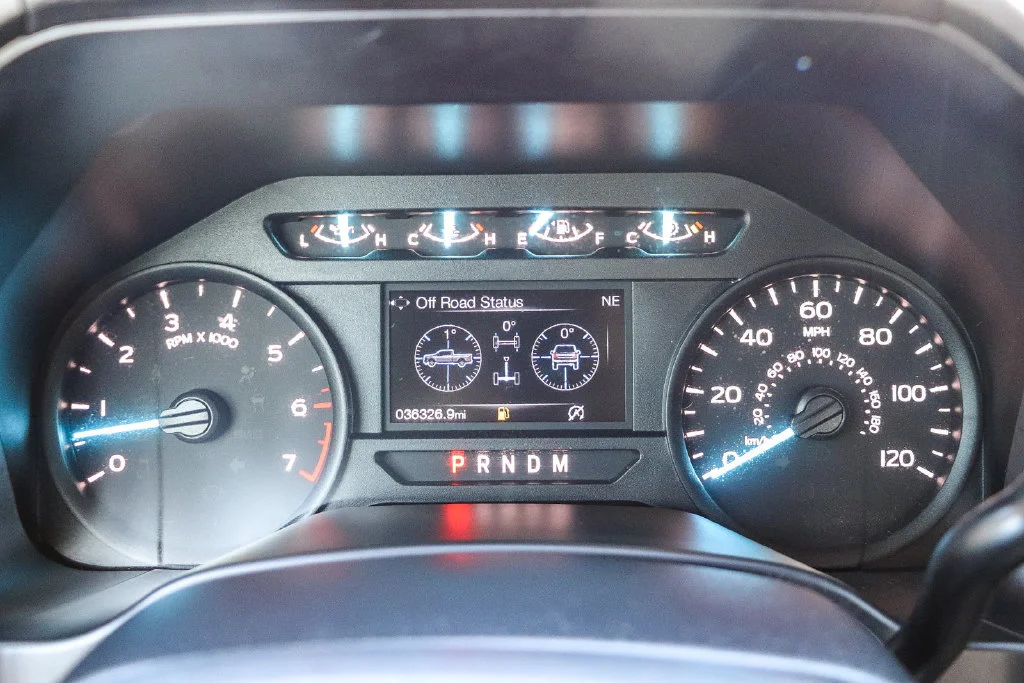 Used 2020 Blue Ford XL image 31