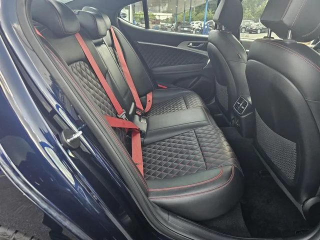 Used 2023 Capri Blue Genesis 3.3T image 11