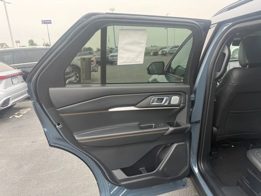 New 2026 Vapor Blue Metallic Ford Tremor® image 34