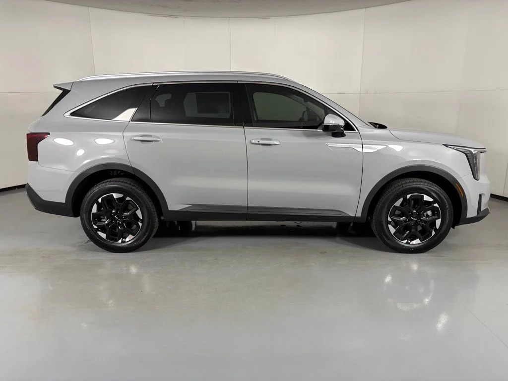 New 2026 Gray Kia S image 9