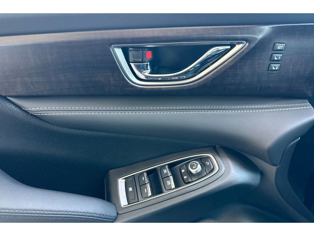 New 2026 CRYSTAL BLACK SILICA Subaru Touring 7-Passenger image 11