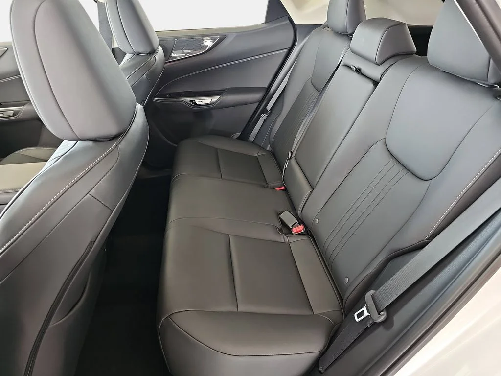 Used 2025 White Lexus 350 Premium image 13