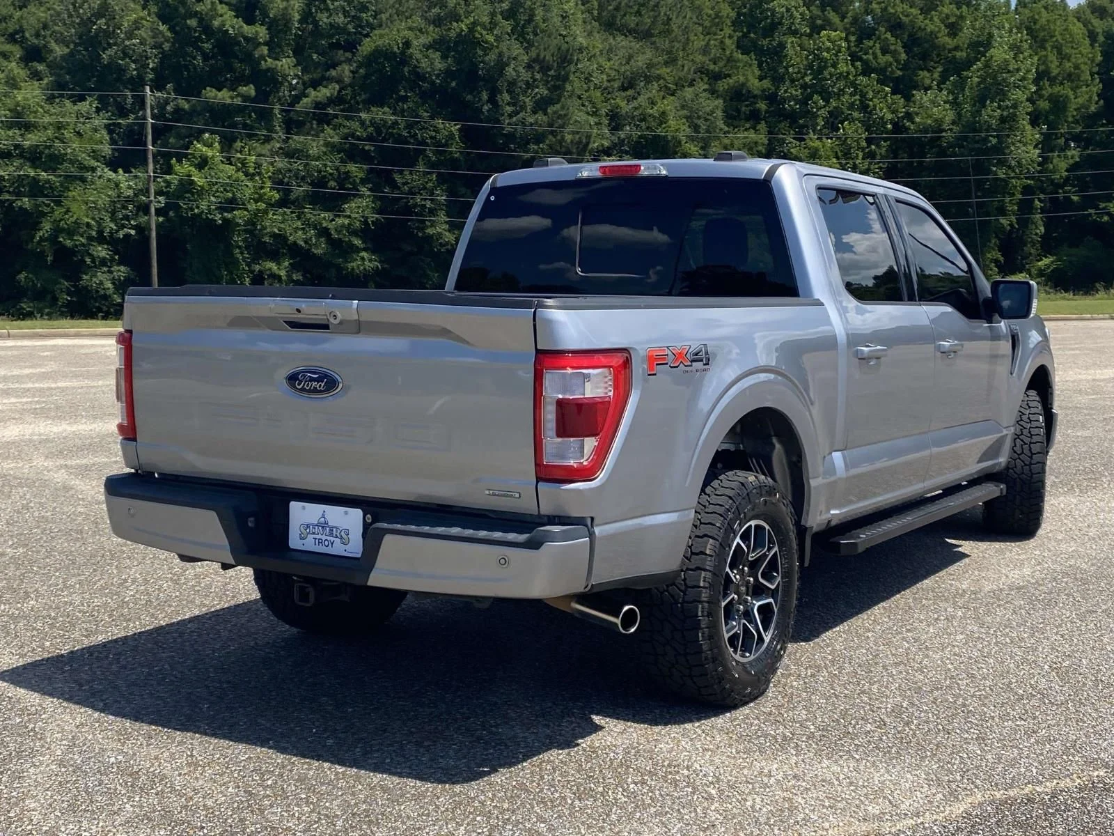 Used 2022 Silver Ford Lariat image 7