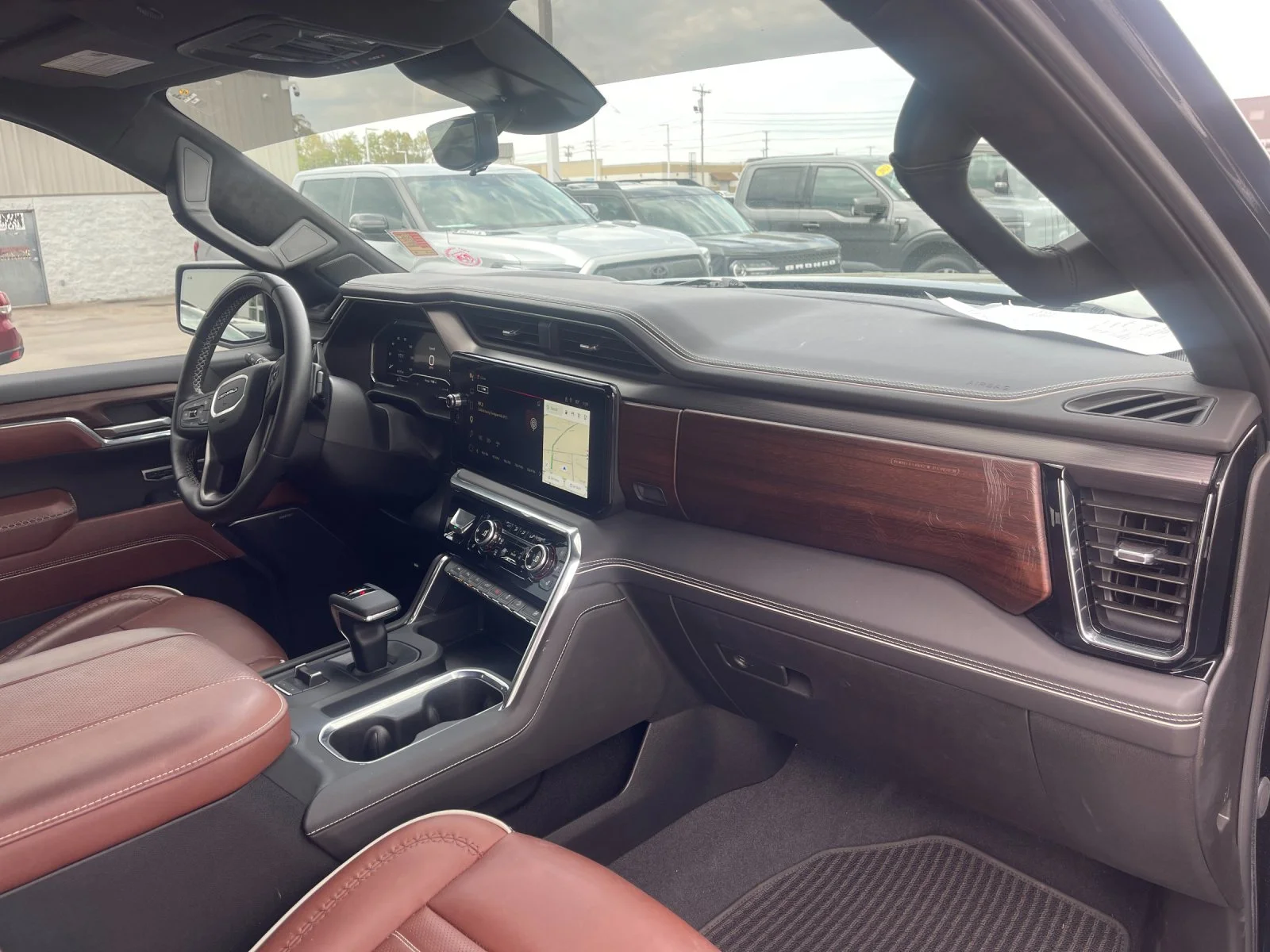 Used 2024 Black GMC Denali Ultimate image 17