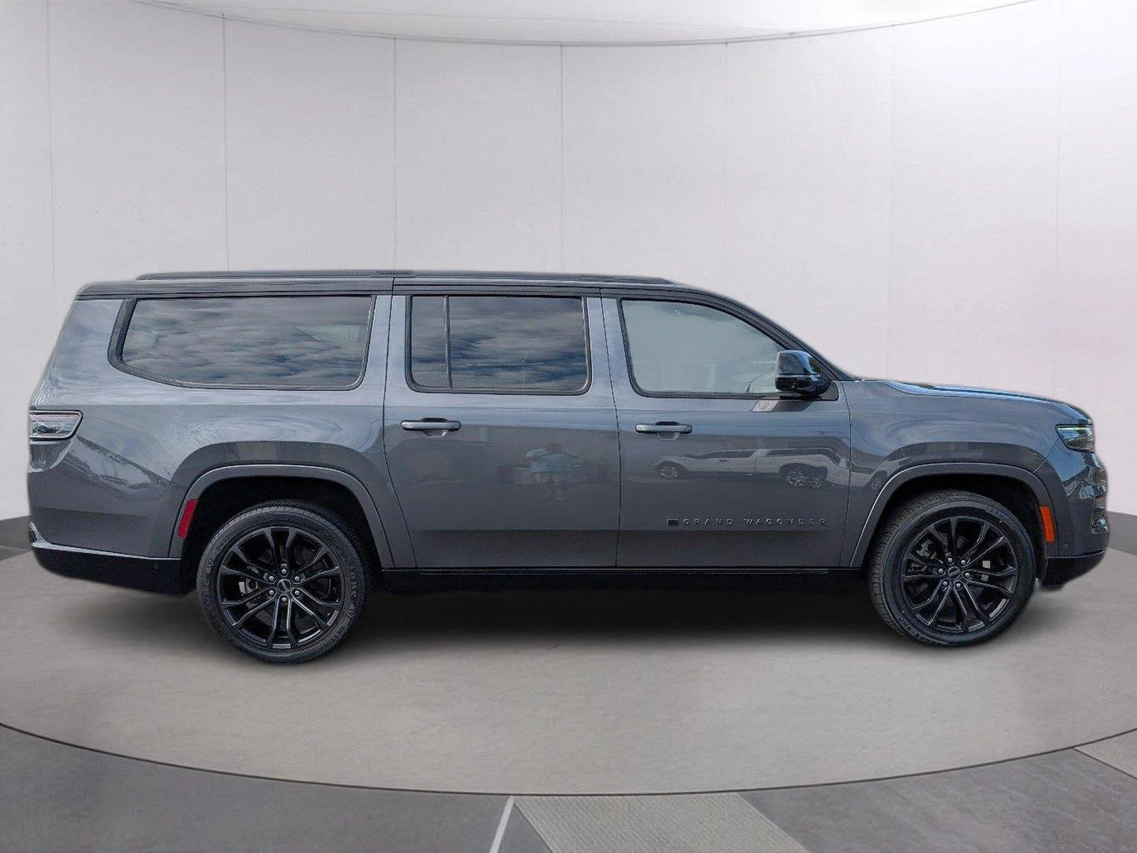Used 2024 Baltic Gray Metallic Clearcoat Jeep Series II image 8