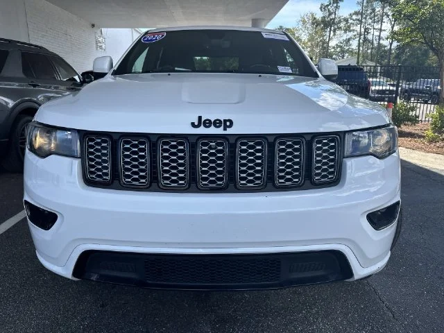 Used 2020 White Jeep Altitude image 9