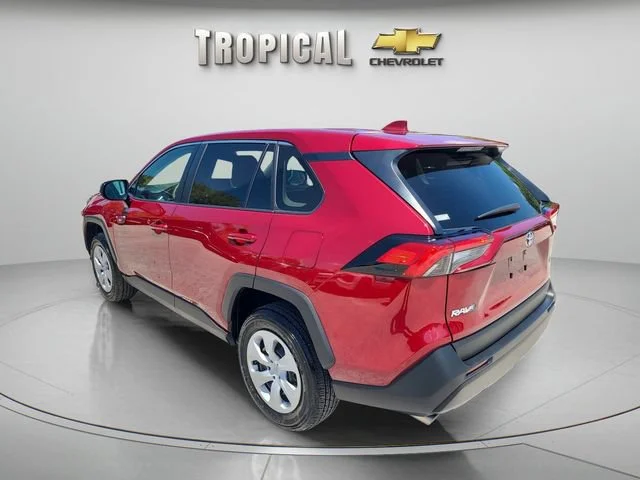 Used 2025  Toyota LE image 3
