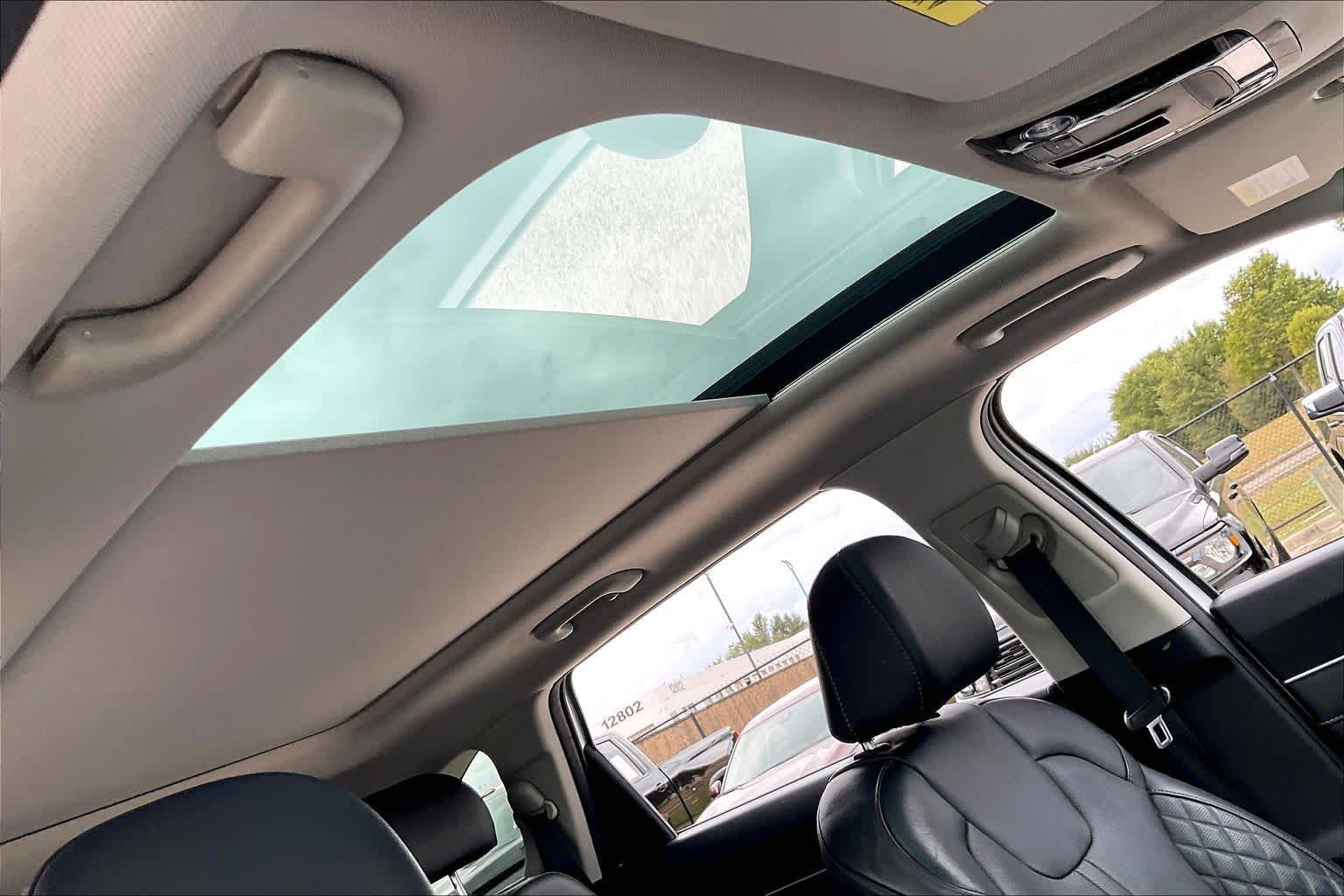 Used 2022 Glacial White Pearl Kia X-Line SX Prestige image 14