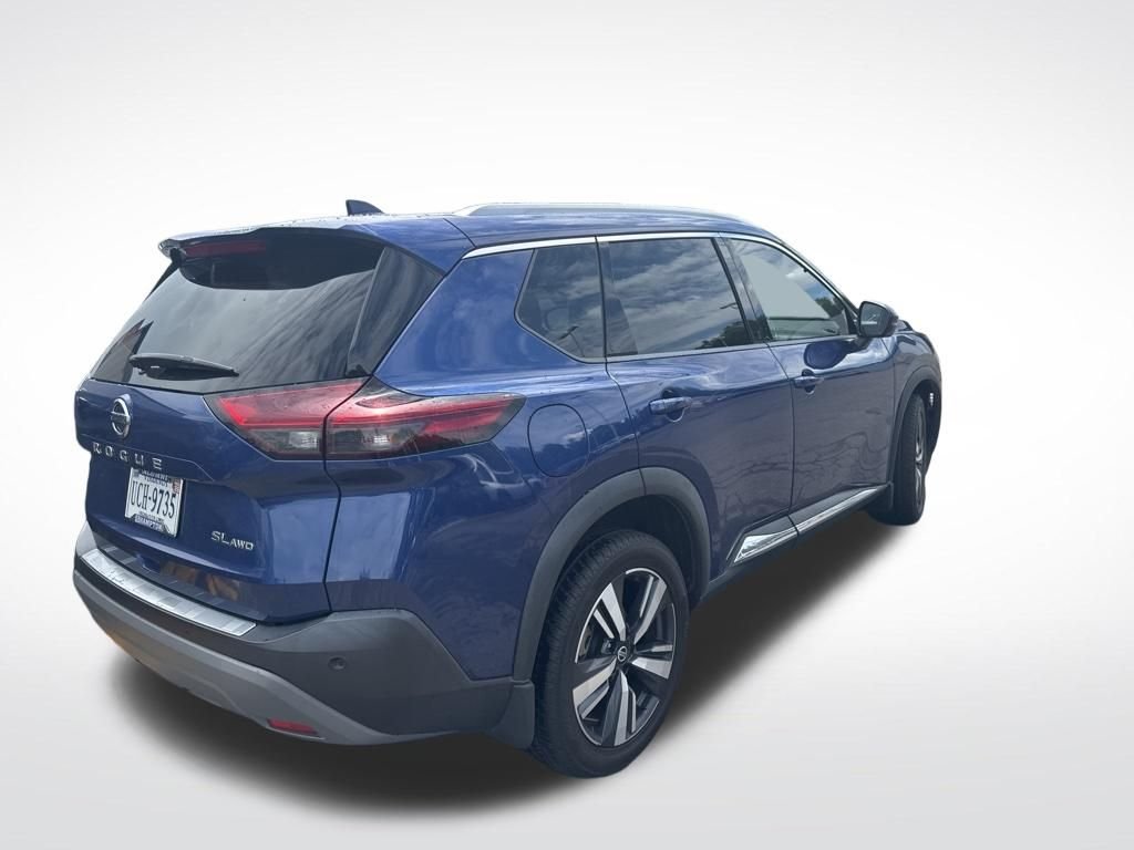 Used 2021 Blue Nissan SL image 3
