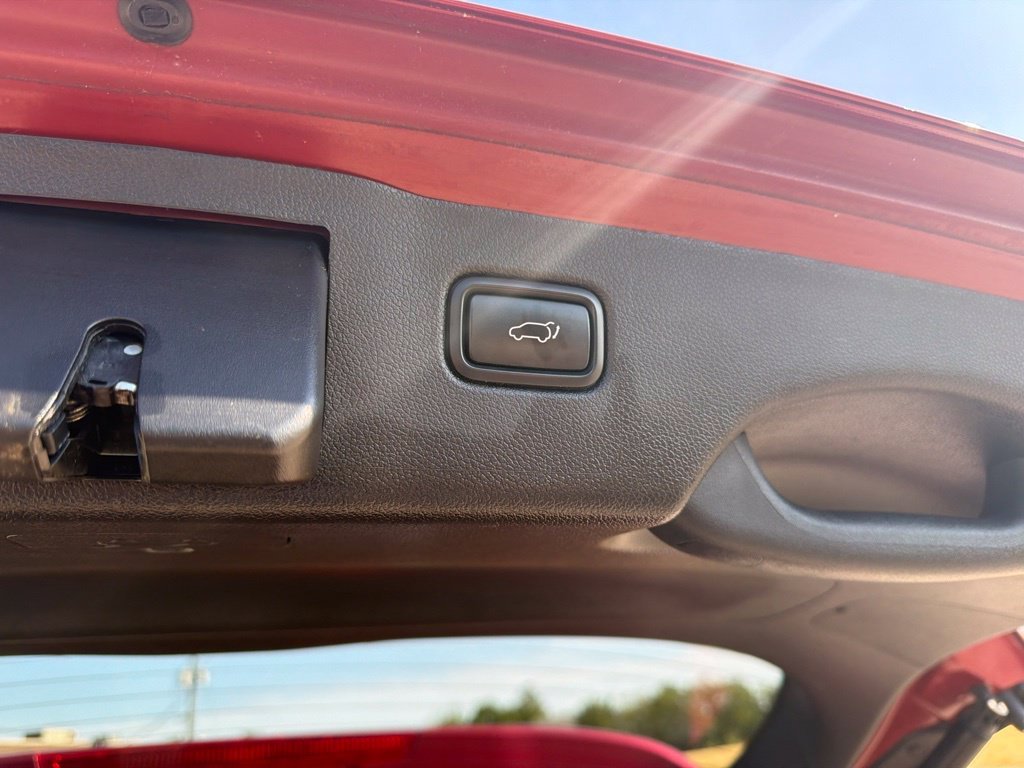 Used 2020 Red Kia EX image 18