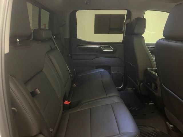 Used 2026 Summit White Chevrolet LT image 24