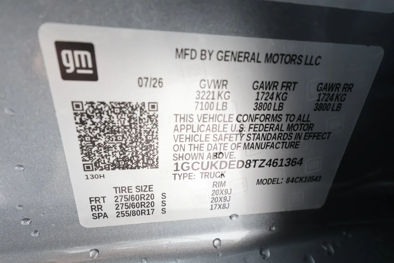 Used 2026 Sterling Gray Metallic Chevrolet LT image 33