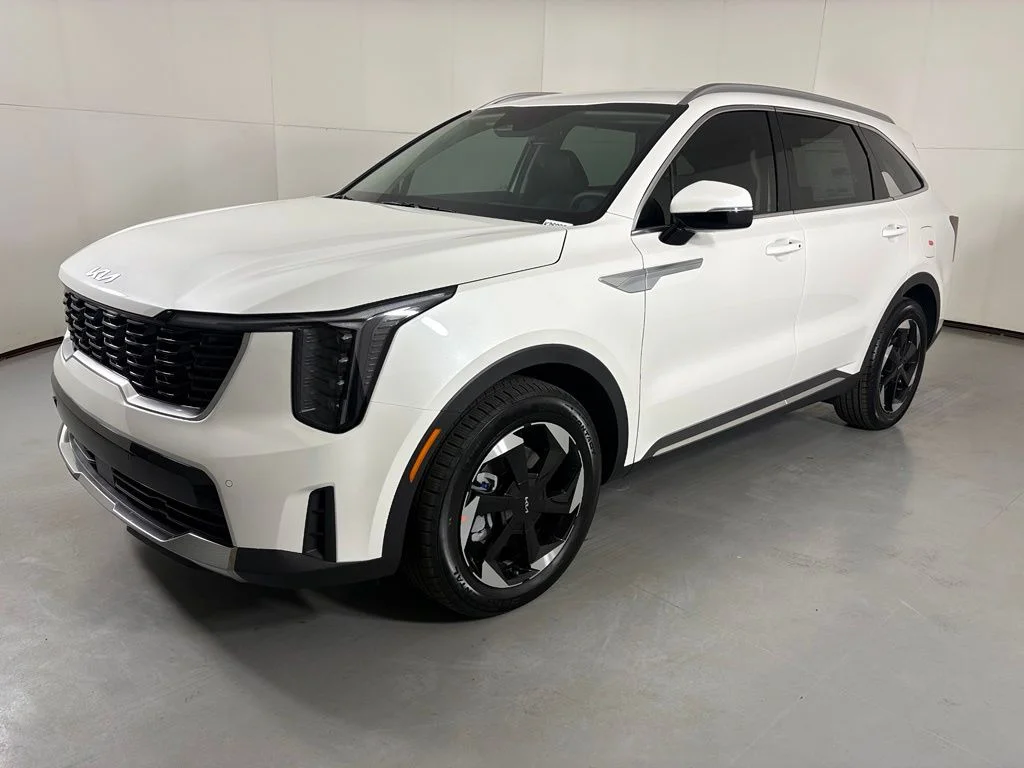 New 2026 Snow White Pearl Kia EX image 4