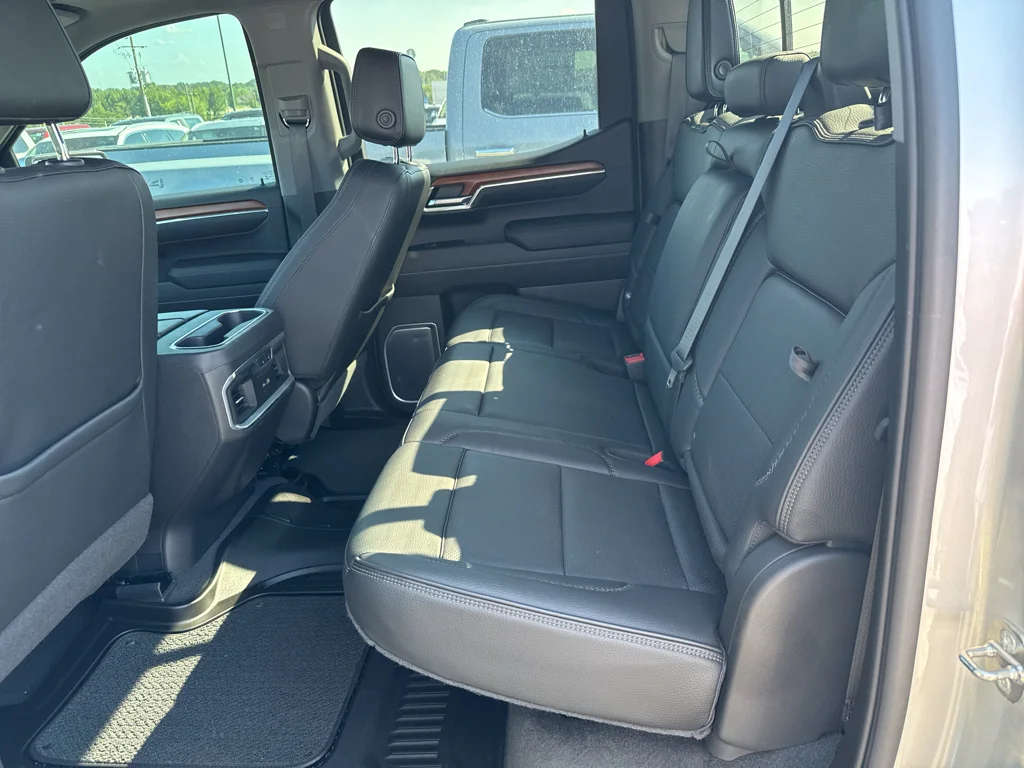 Used 2022 Quicksilver Metallic GMC Denali image 9