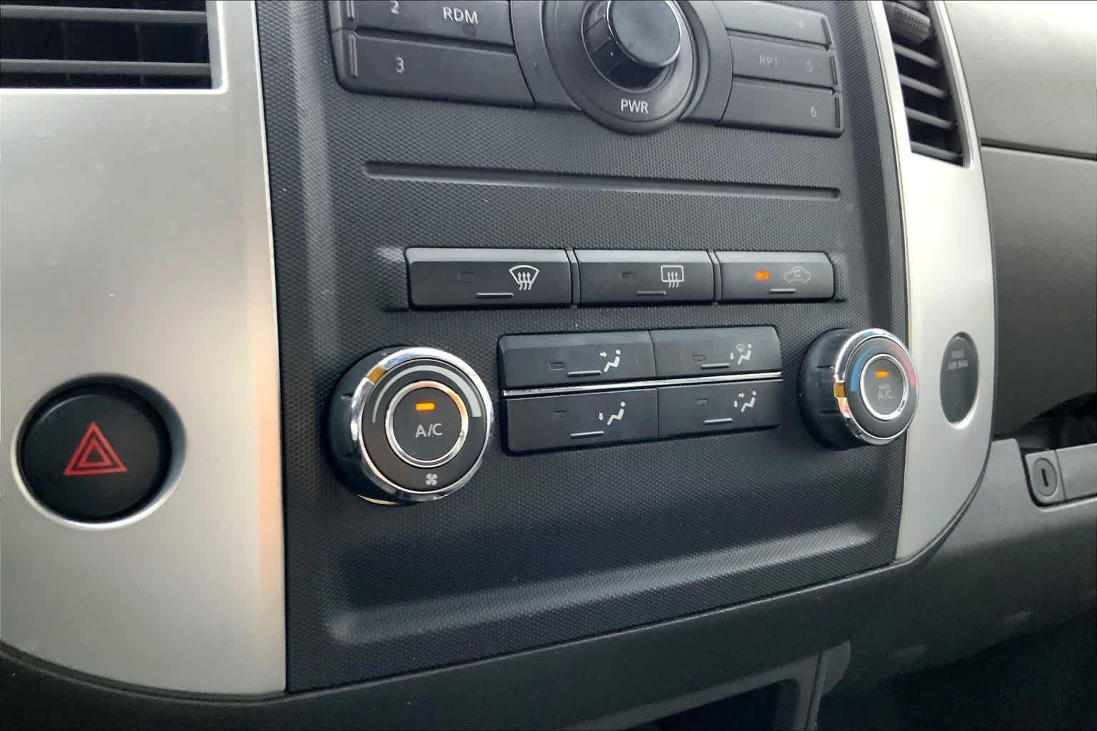 Used 2012 Avalanche Nissan S image 29
