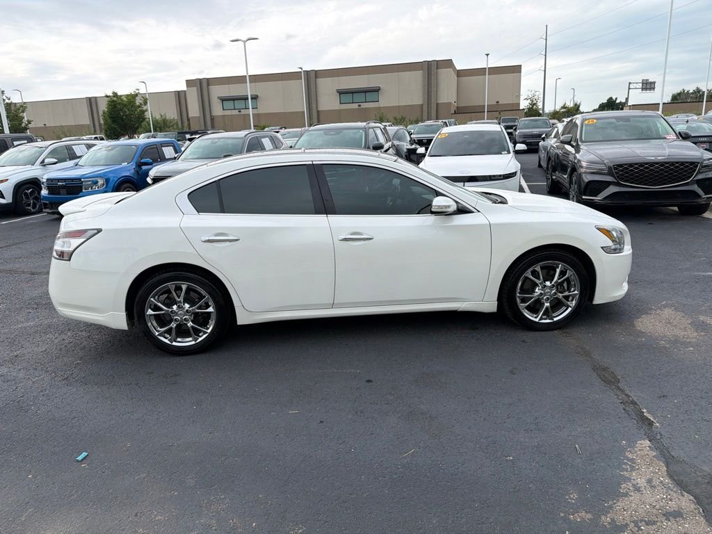 Used 2012 White Nissan 3.5 SV image 8