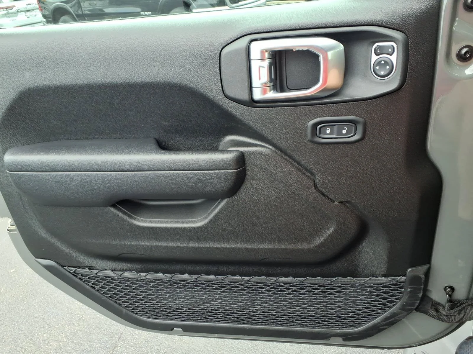 Used 2023 Sting-Gray Clearcoat Jeep Sport S image 22