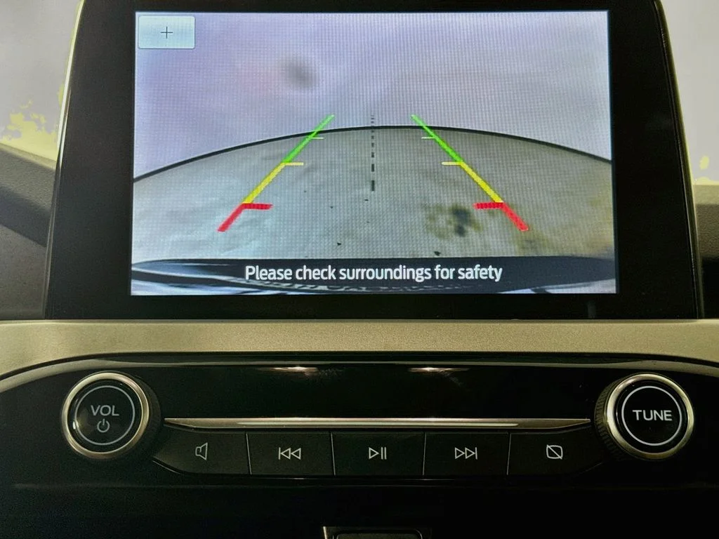 Used 2020 Black Ford SE image 16