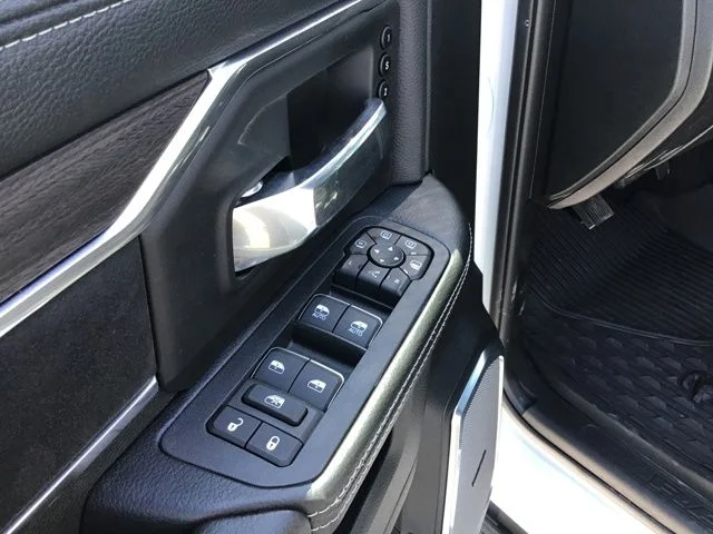2026 RAM 3500 Laramie - Photo 11