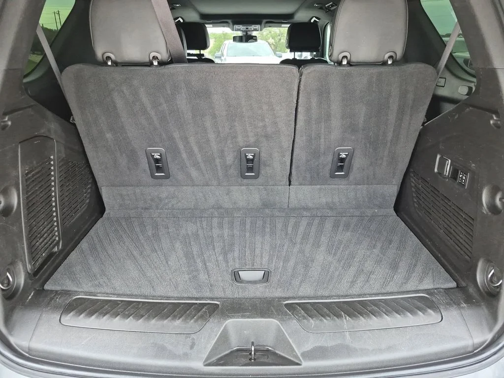 Used 2022 Gray GMC SLT image 43