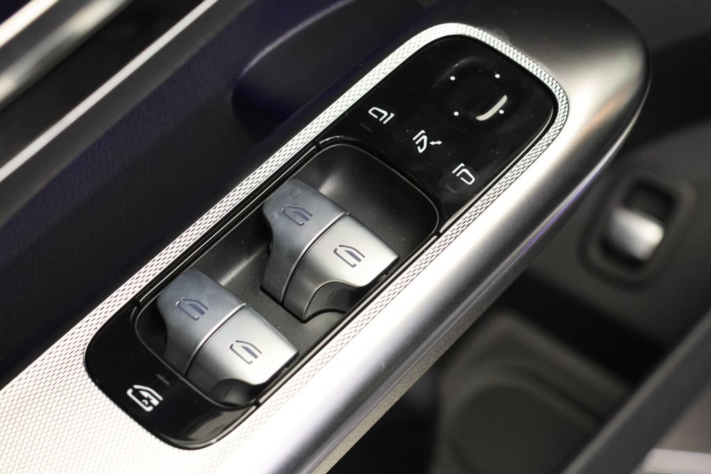 New 2027  Mercedes-Benz GLC 300 image 32