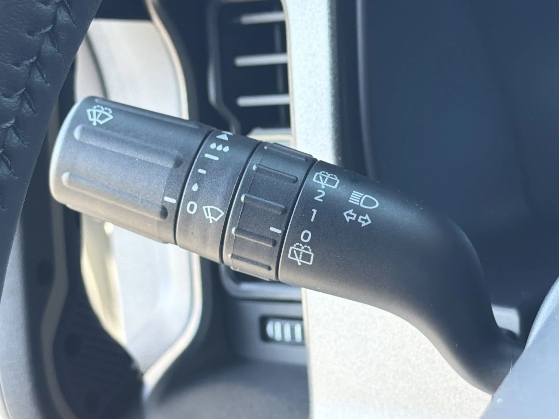 New 2026 Avalanche Gray Ford Badlands® image 17
