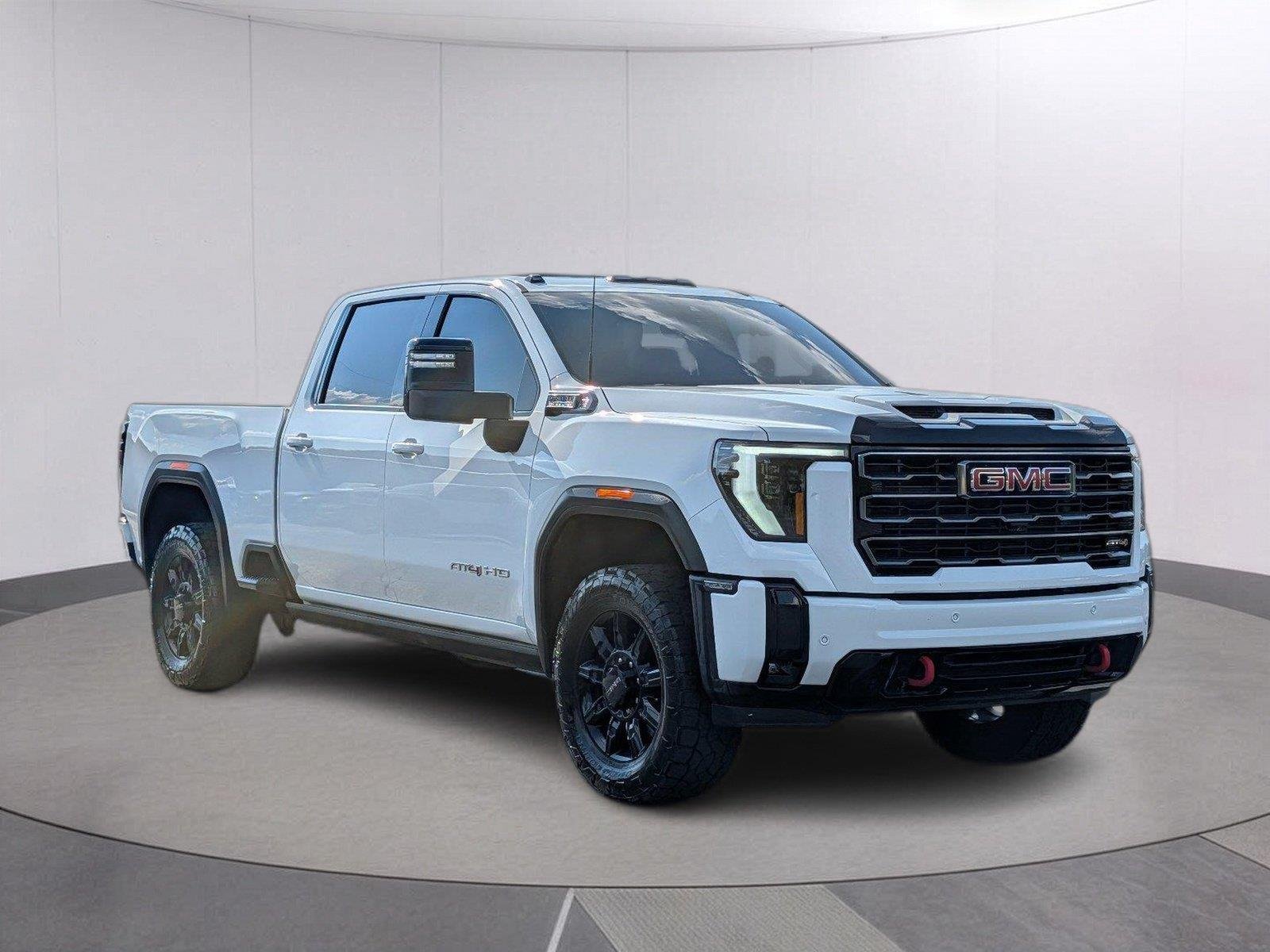 Used 2025 Summit White GMC AT4 image 8
