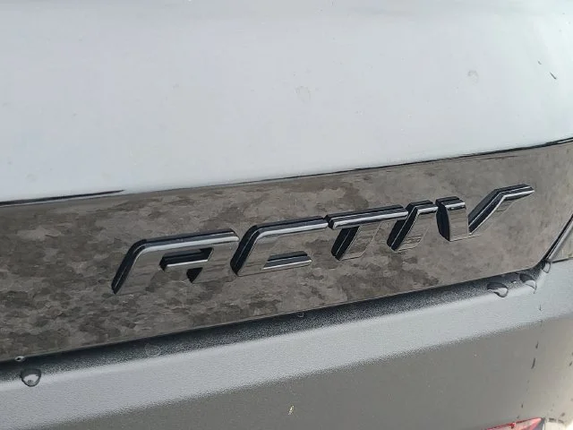 New 2027 Mosaic Black Metallic Chevrolet ACTIV image 36