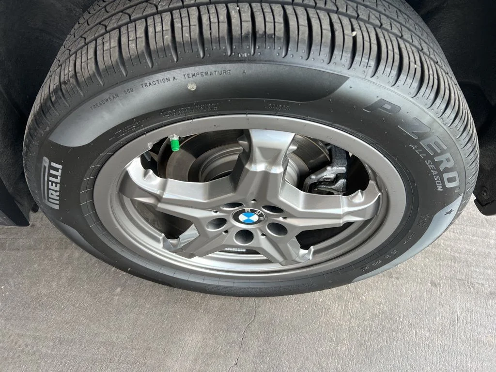 Used 2026 White BMW xDrive28i image 37