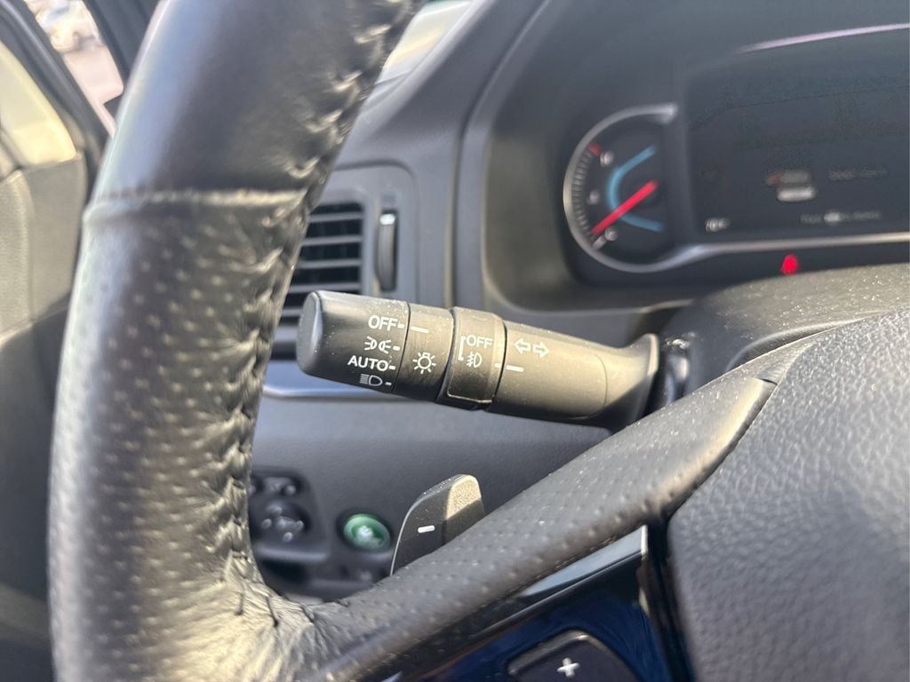 Used 2019 White Diamond Pearl Honda Touring image 15