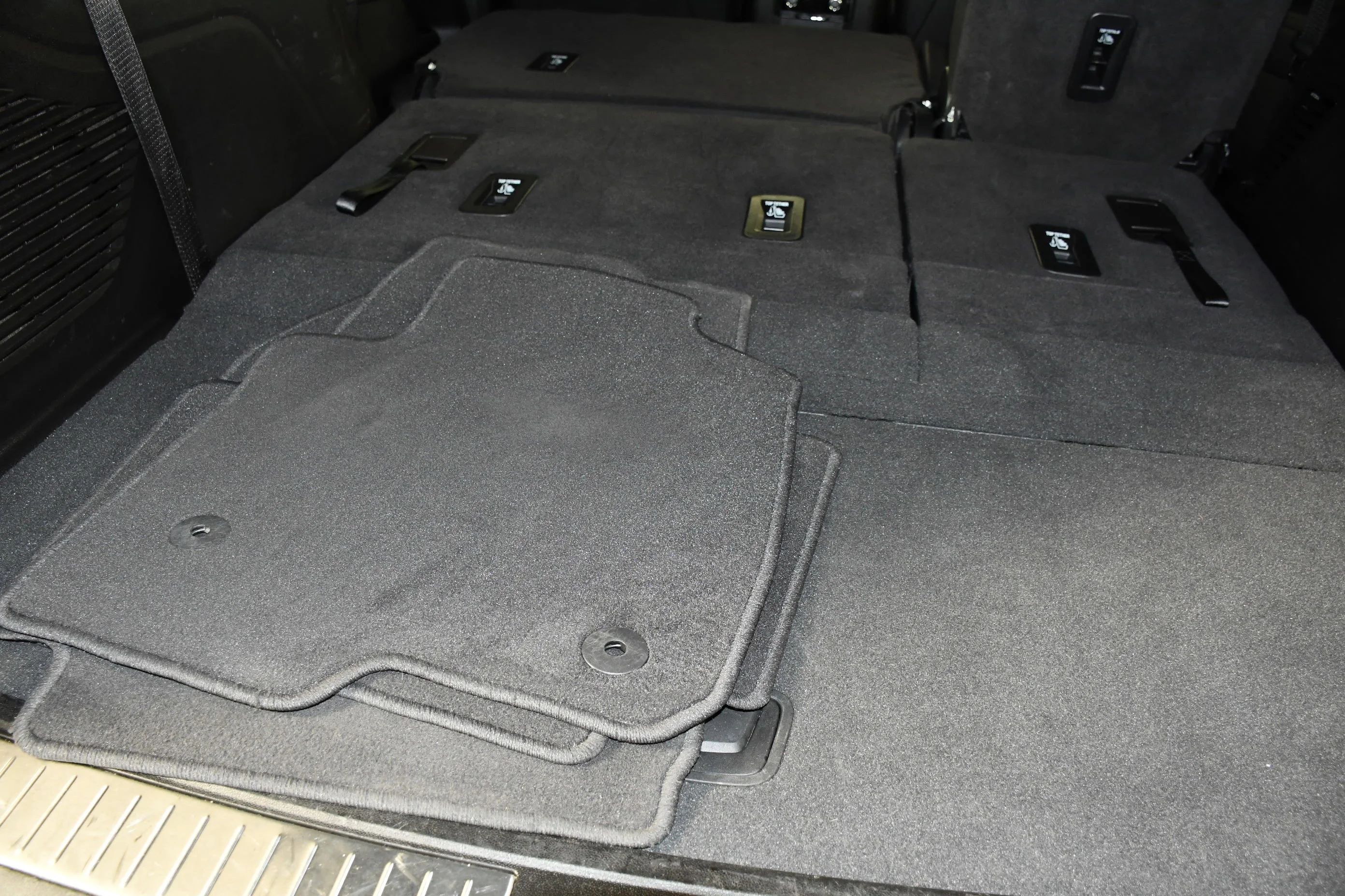 Used 2025 Sterling Gray Metallic Chevrolet Z71 image 53