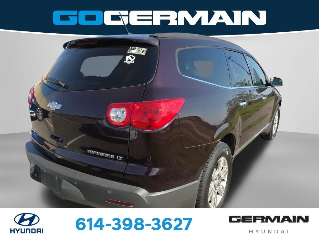 Used 2010 Red Chevrolet 2LT image 9