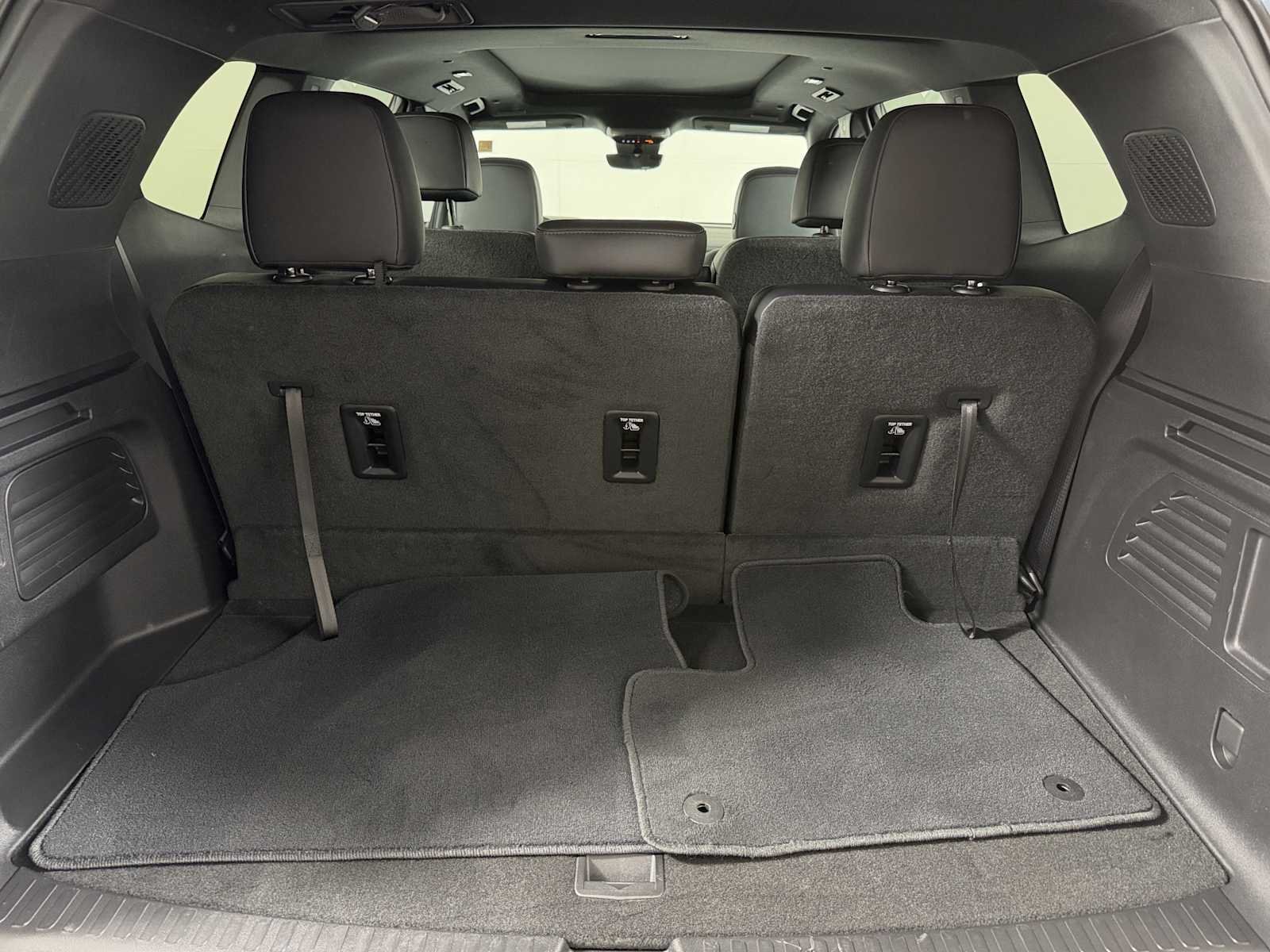 2026 GMC Acadia Elevation - Photo 17