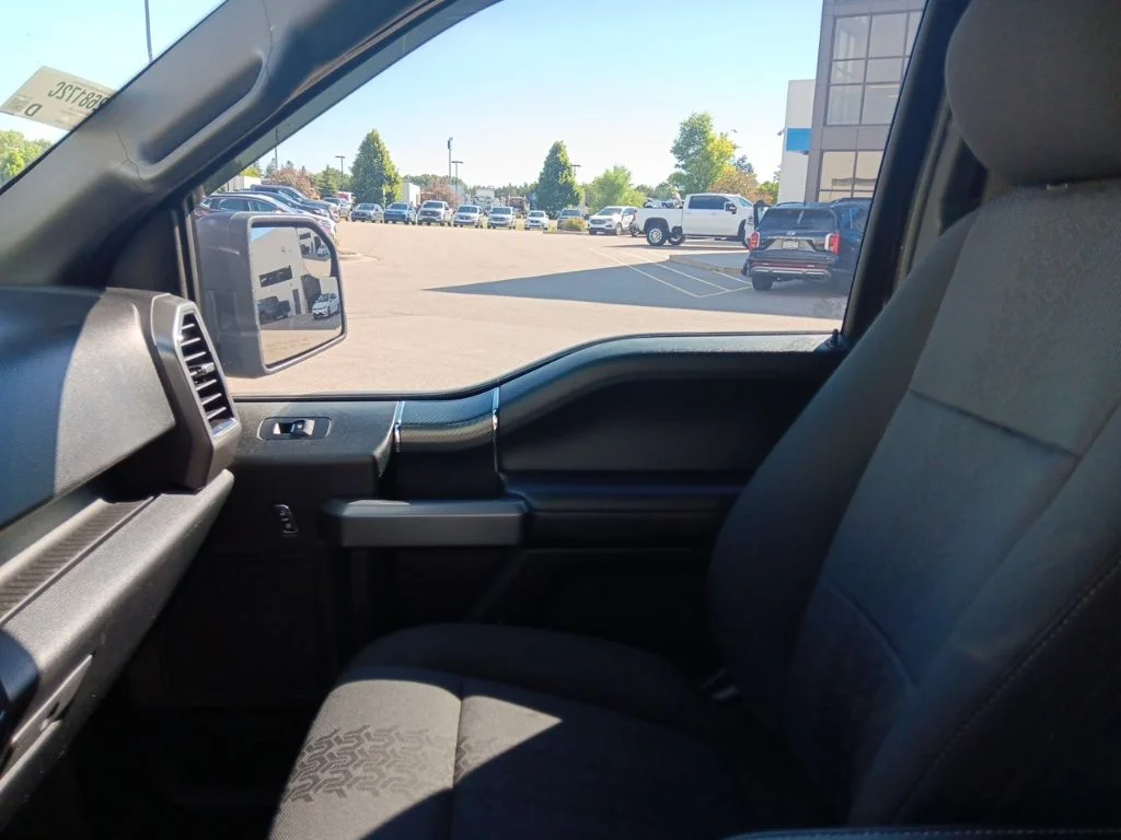 Used 2018 Magma Red Metallic Ford XLT image 25