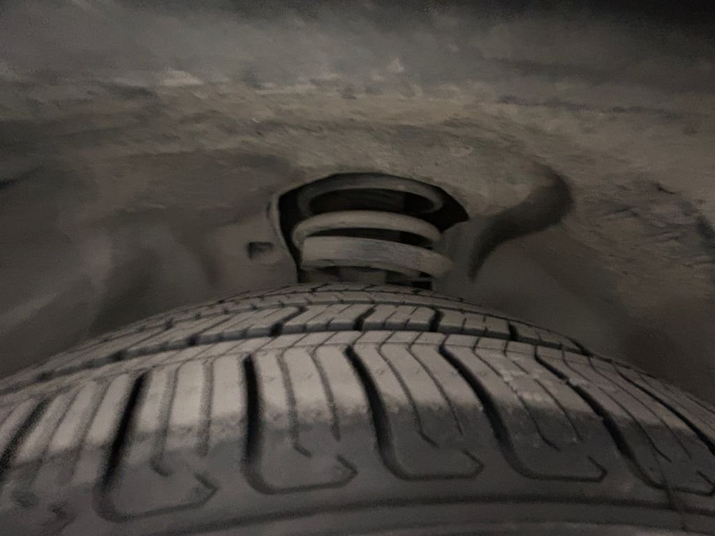 Used 2019 Red Jeep Latitude image 22