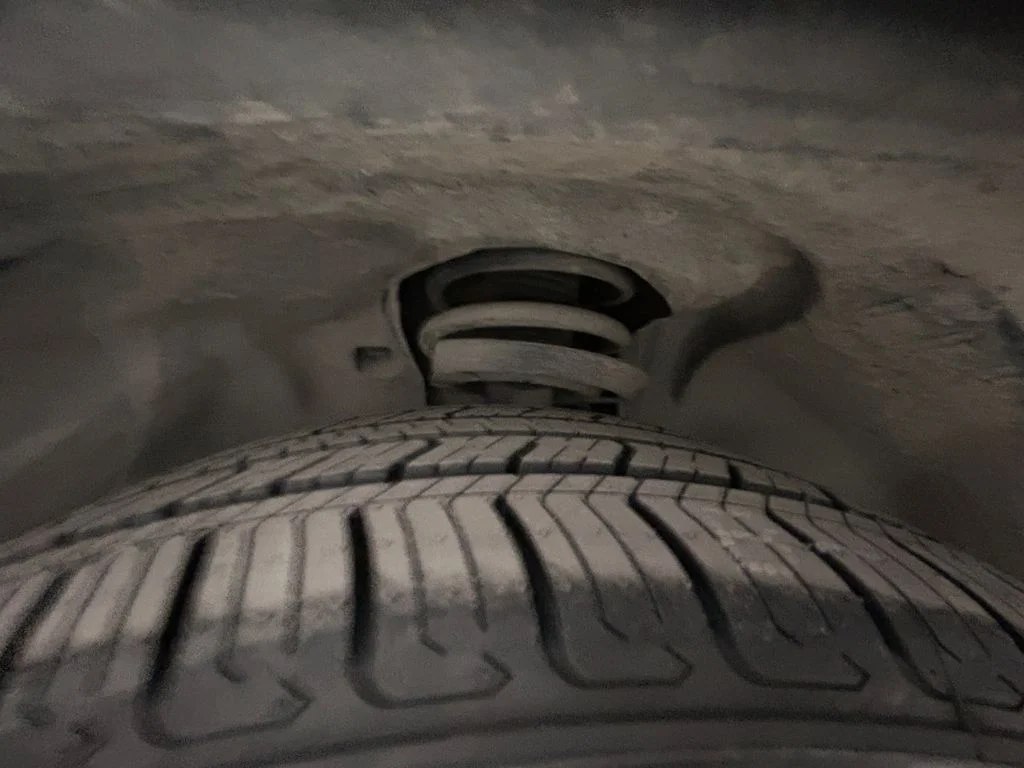 Used 2019 Red Jeep Latitude image 22