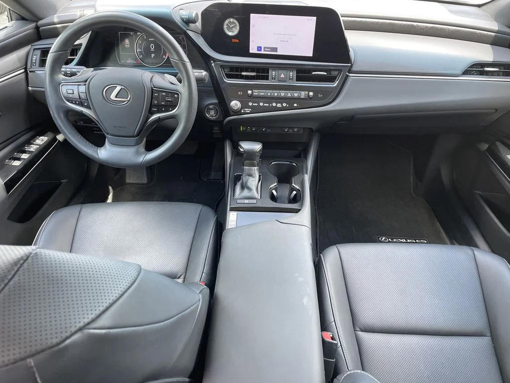 Used 2023 White Lexus 350 image 12
