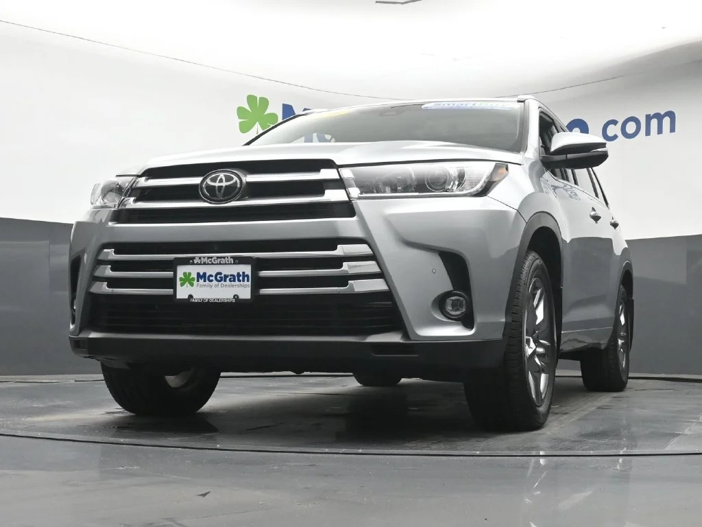 Used 2019 Silver Toyota Limited Platinum image 7