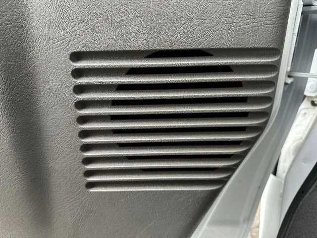 2025 GMC Savana Cargo Work Van - Photo 22