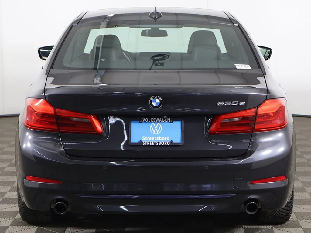 Used 2018 Dark Graphite BMW 530e xDrive iPerformance image 14