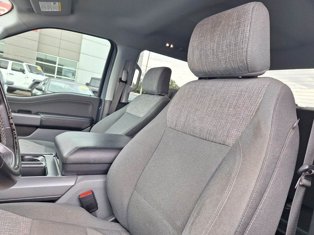 Used 2023 Blue Ford XLT image 11