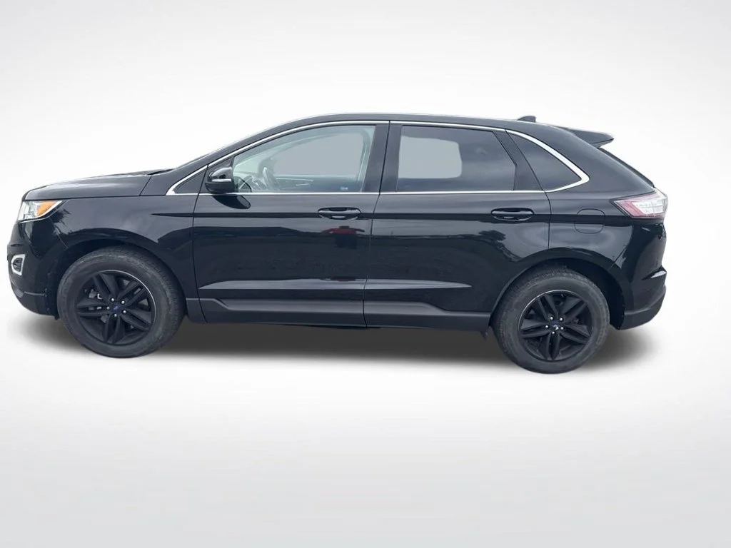 Used 2018 Black Ford SEL image 2