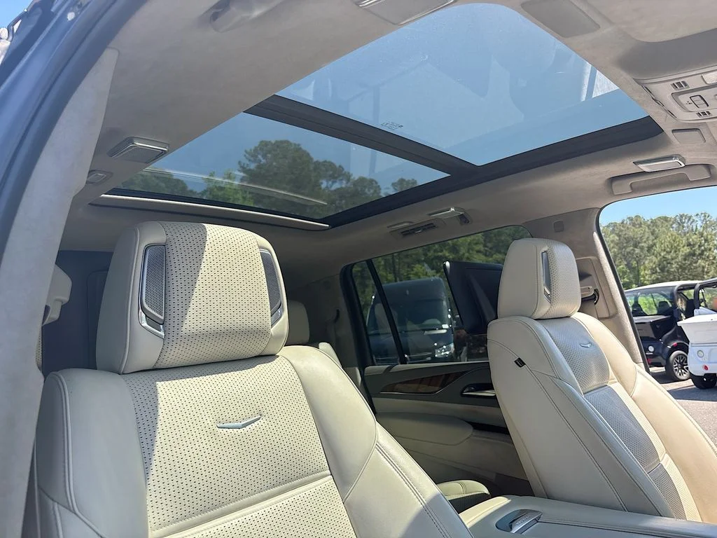 Used 2022 Black Cadillac Sport Platinum image 28