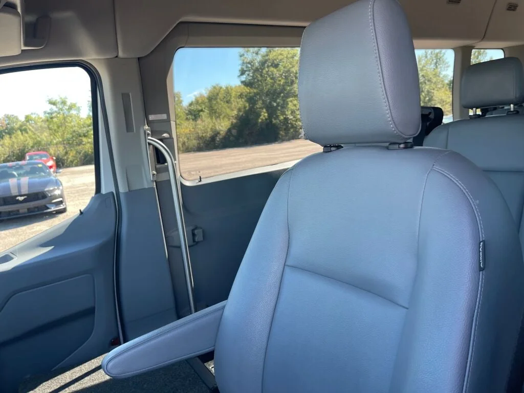 Used 2019 Oxford White Ford XL image 5