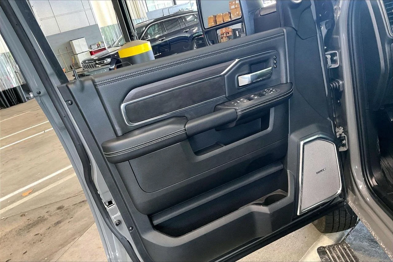 New 2026 Ceramic Gray Clear-Coat Exterior Paint RAM Laramie image 27
