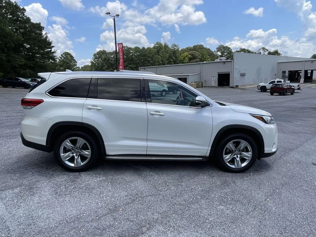 Used 2018 Toyota Highlander Limited with VIN 5TDYZRFH0JS244806 for sale in Sylacauga, AL